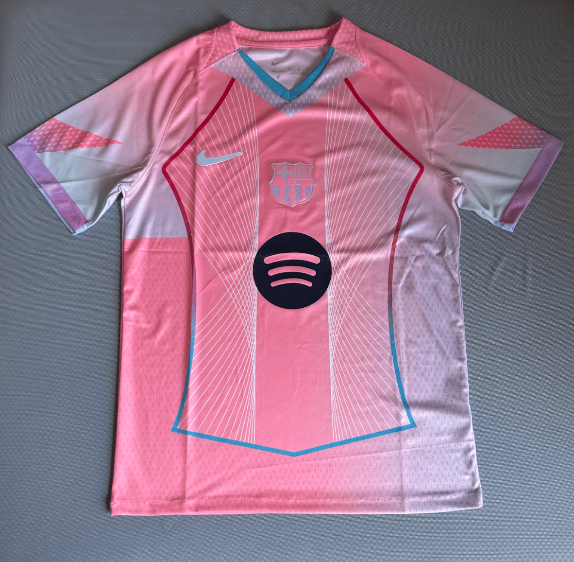 ウェア FC Barcelona Jersey Size M PiNK FC Barcelona 2025–26 Pink Kids Jersey - xclusivejerseys
